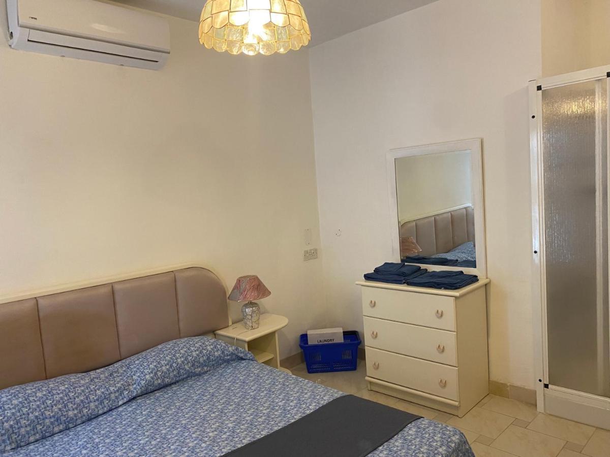 Sea Front Apartment At Mellieha Bay, Malta! Экстерьер фото